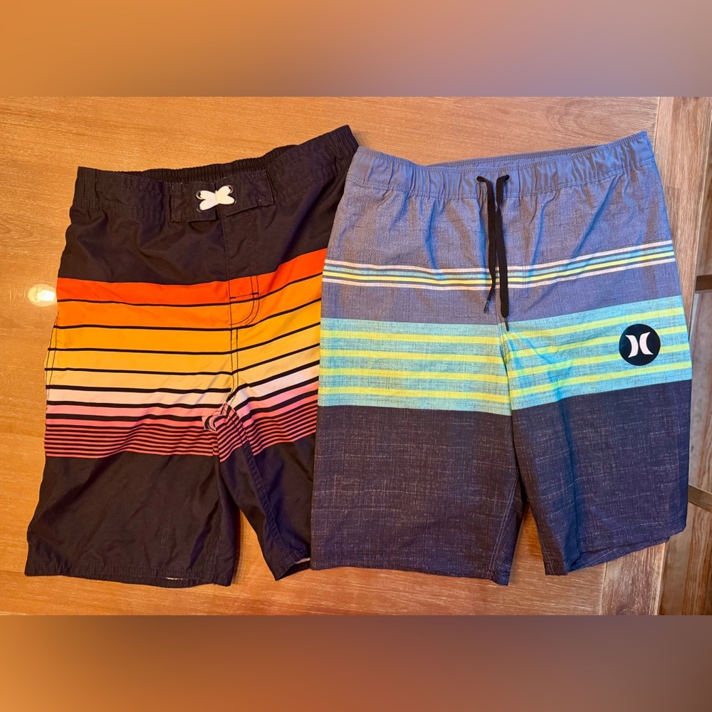 2 pairs Boys Hurley and old navy swim trunks size 14/16